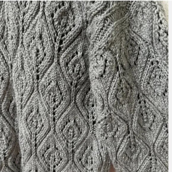Gray Knitted Sweater with Leaf Pattern Cozy Handmade Wool Blend Pullover 🩶 - Picture 6 of 12